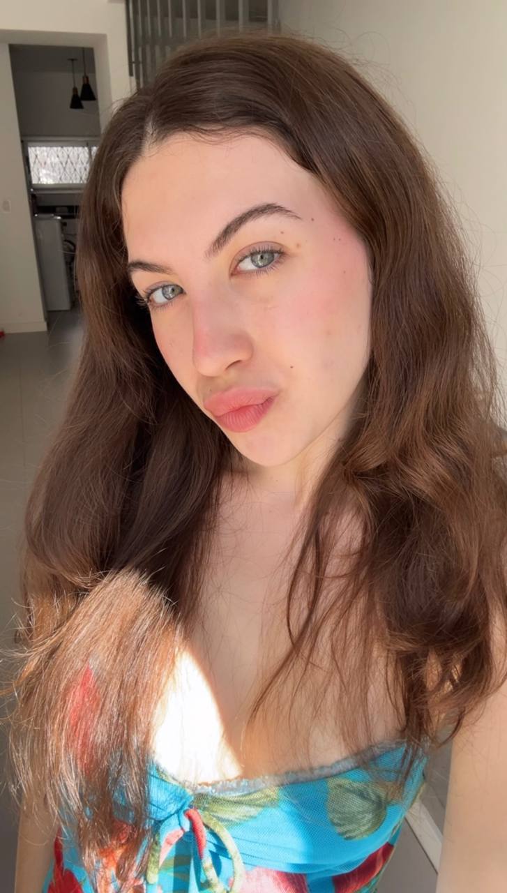 Nude girl Amber in Chennai