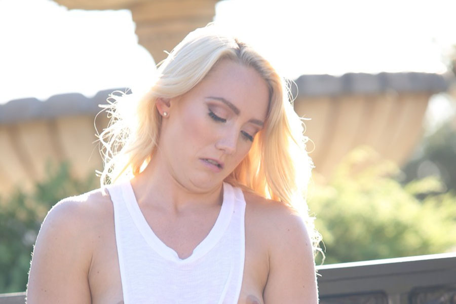 Model Blonde American babe in Chennai