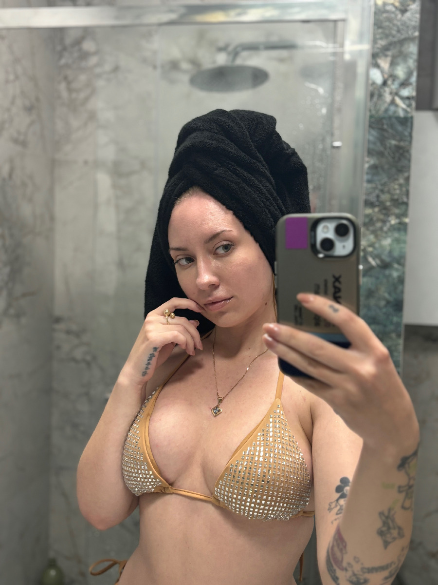 Nude girl KateV in Chennai