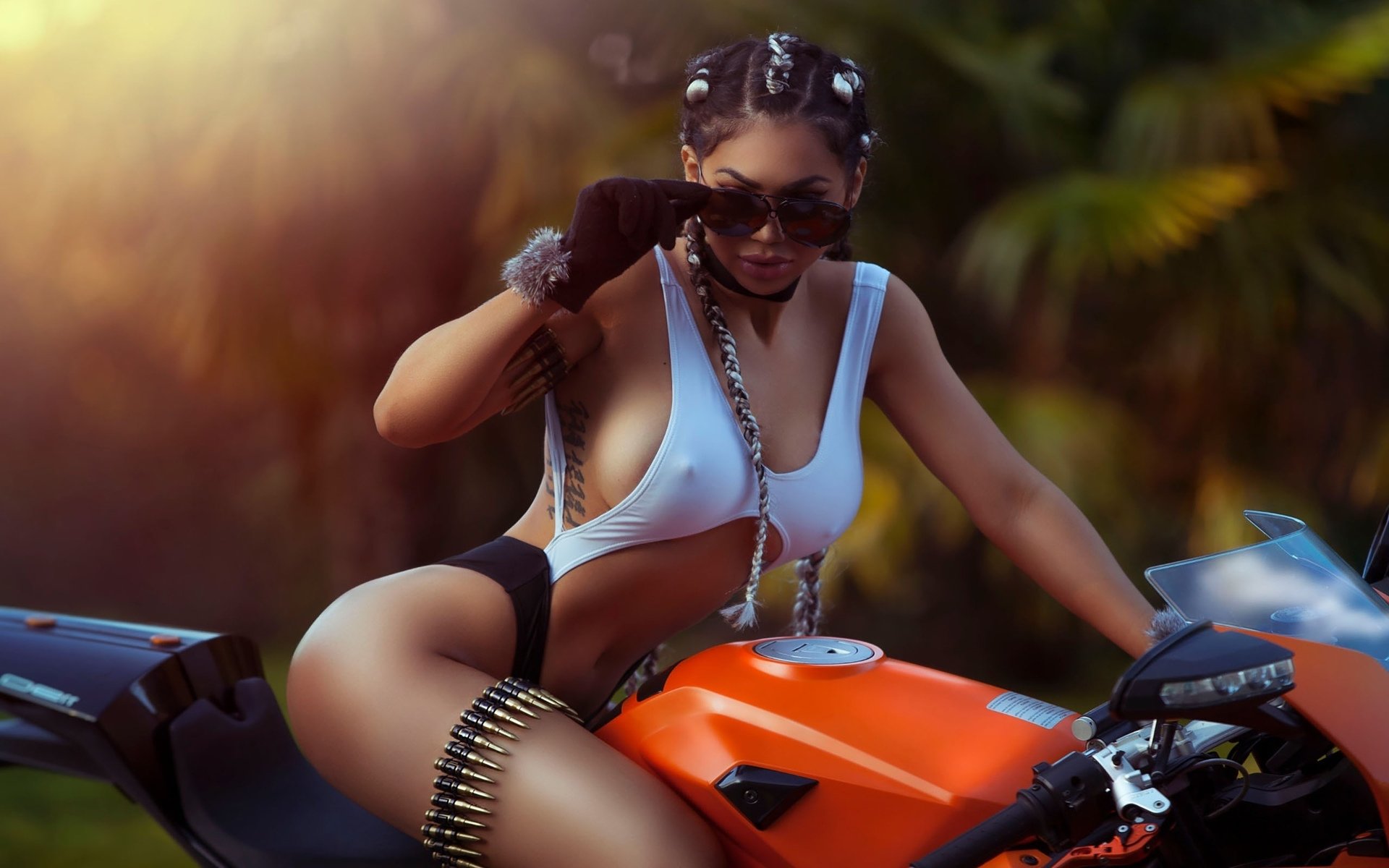 Take a pause and enjoy Girls with tattoos and motorcycles — streaming from Chennai